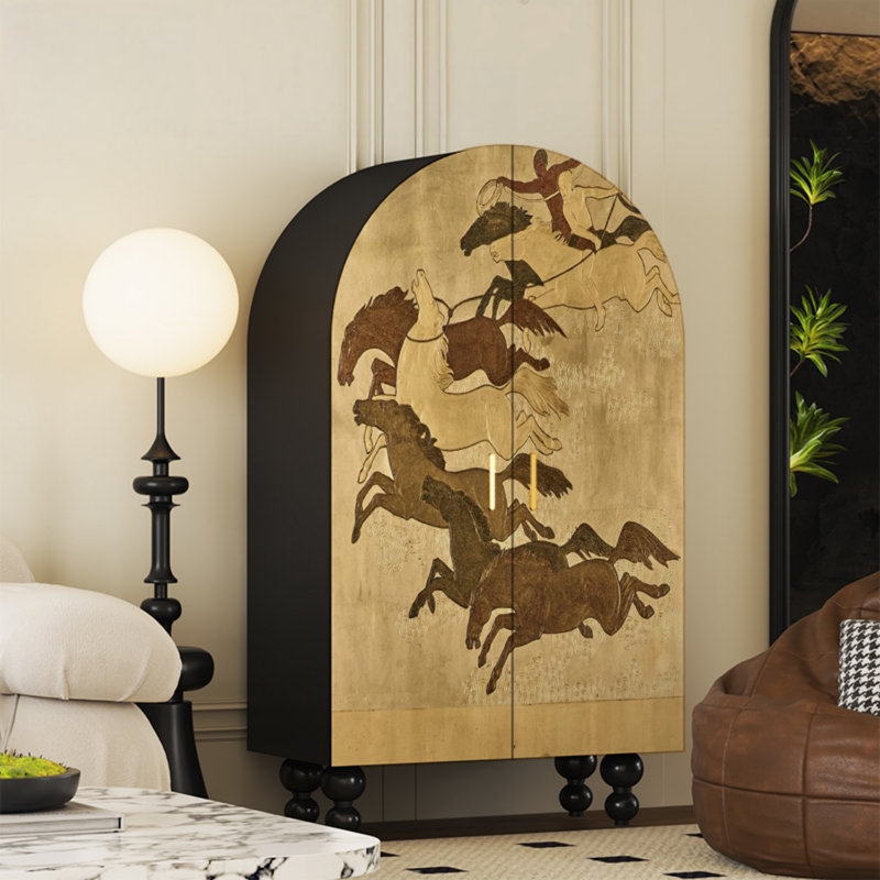Armoire arquée avec tablettes et portes