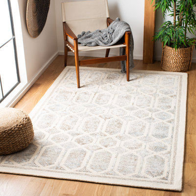 Audreyna 600 Hand Tufted Wool/Viscose Geometric Rug in Gray/Beige