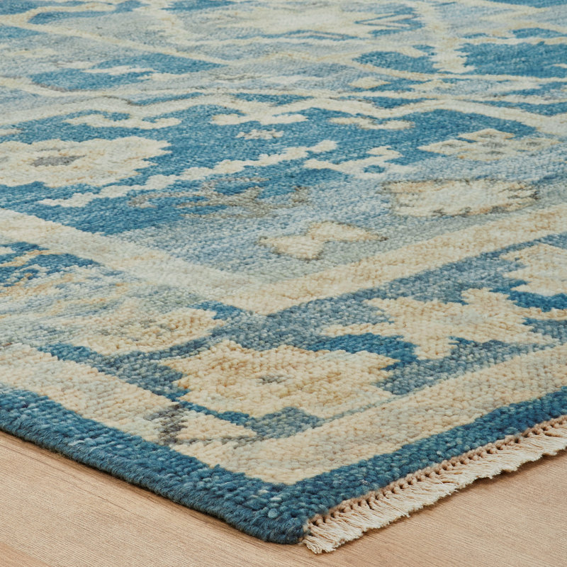 Amaris Azure Medallion Hand-Knotted Wool Area Rug, Rectangle 6' x 9'