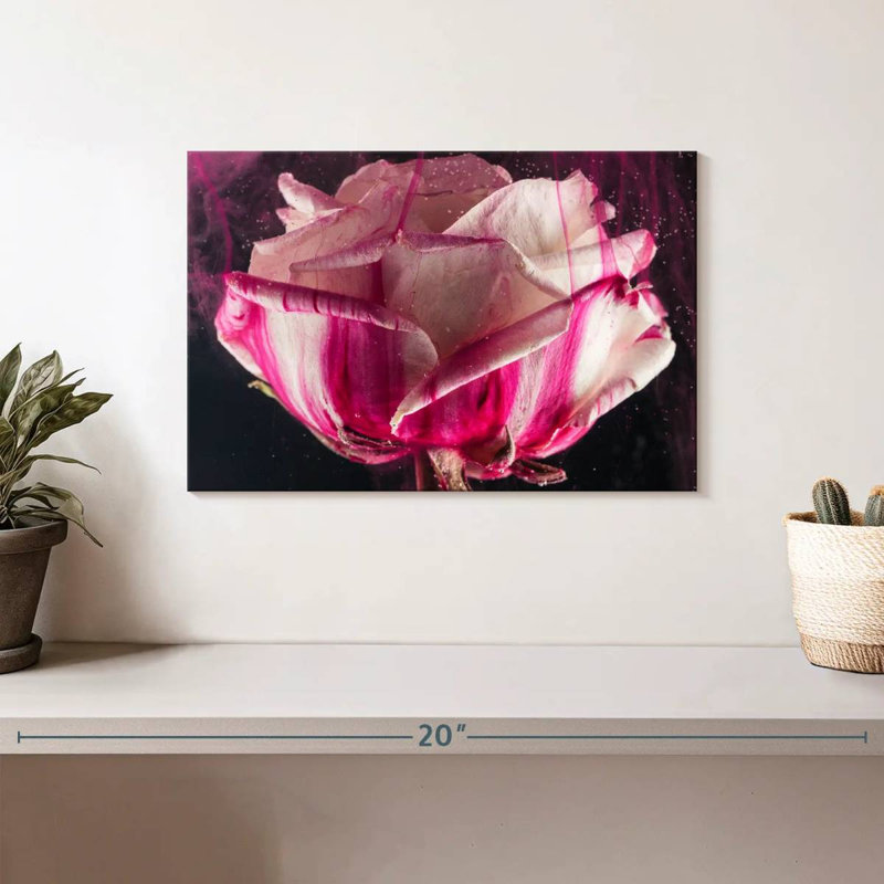 Harnek Modern Rose, 8" H x 12" W