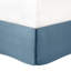 Édredon réversible 8 pièces en coton bleu roi - imprimé floral sur un côté, revers géométrique à deux tons, avec jupe de lit avec motif, bourre, taies décoratives et coussins décoratifs-121400034-121400032