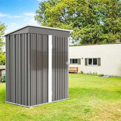Remise de rangement verrouillable l 5 pi x P 3 pi