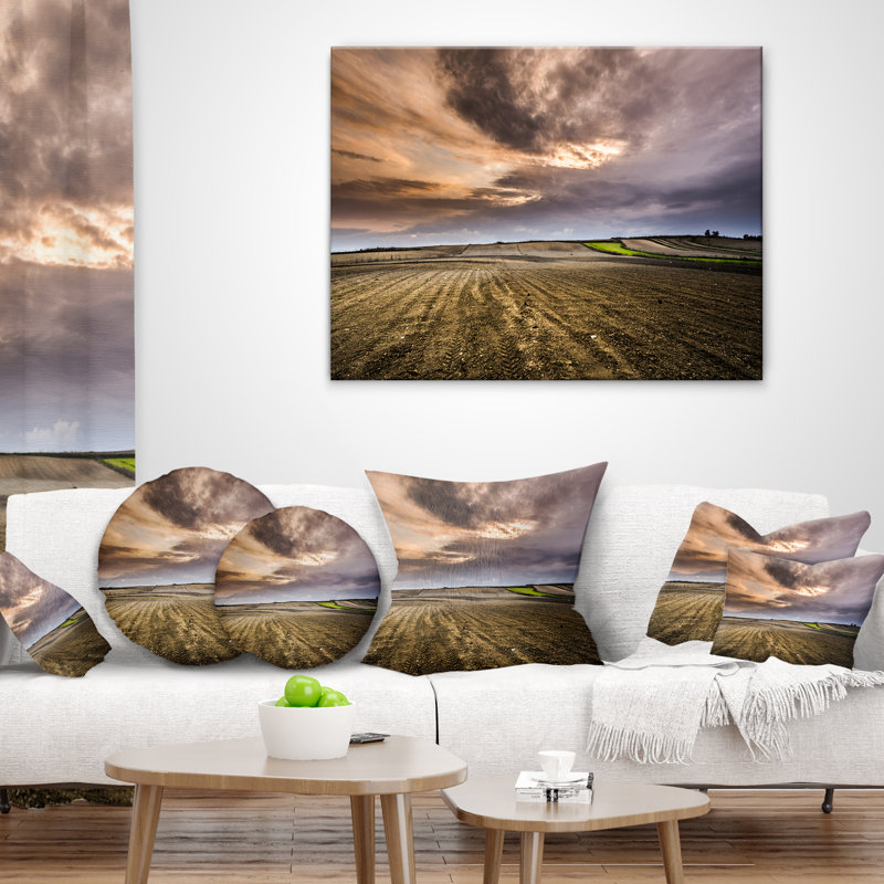 Coussin Field Fielding Waiting for Cultivation, 18 po x 18 po, Coussin décoratif