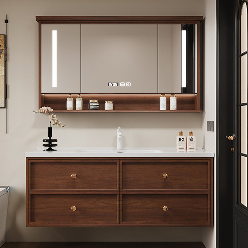 Armoire de salle de bain de style antique
