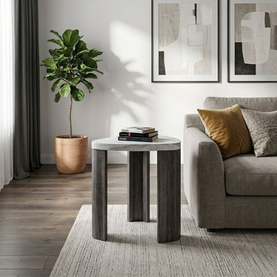 Bryce 23,7 po Table de bout triangulaire grise avec motif de marbre reproduit et roulettes cachées