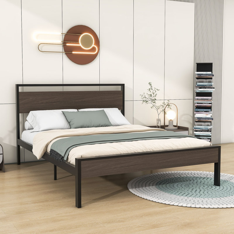 Lit plateforme en métal Bleiweiss, Grand, Noyer noir