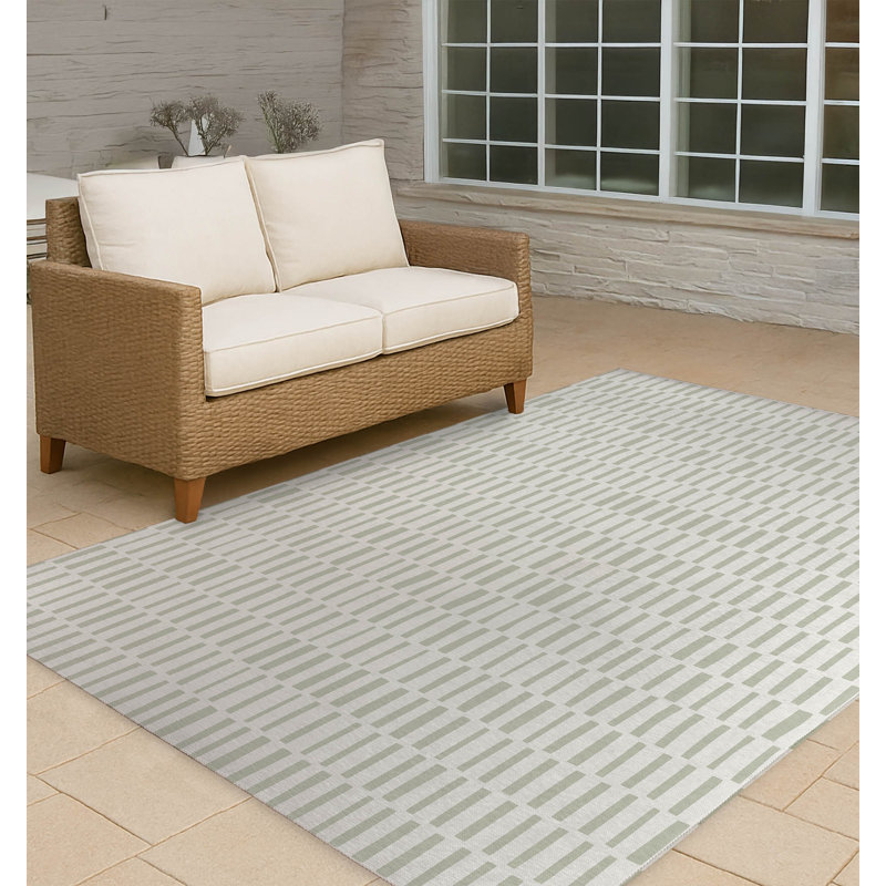 Flat Attack Non-Slip Outdoor Rug, Rectangle 5' x 7'