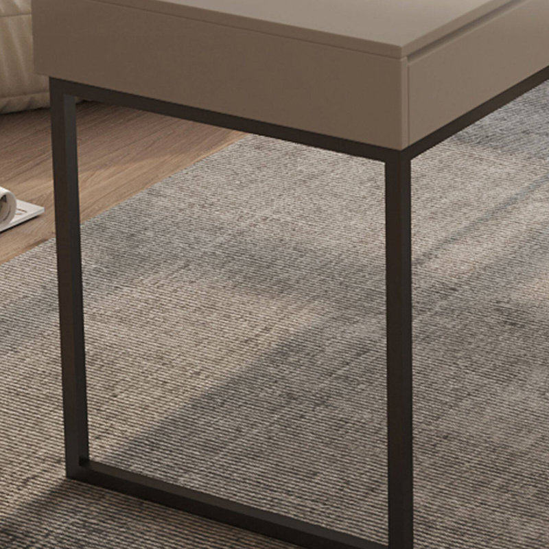 Bureau italien minimaliste