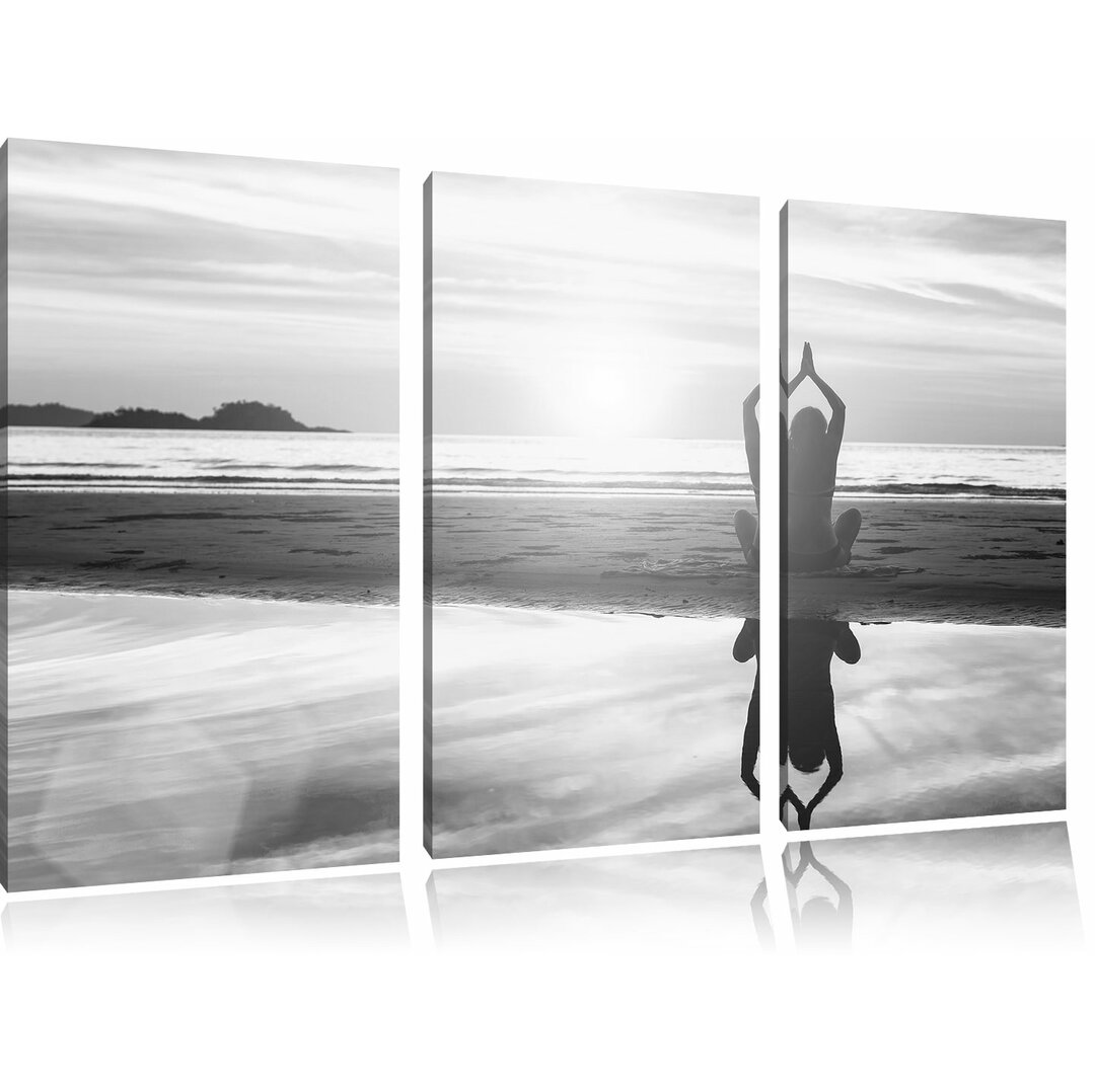 3-tlg. Leinwandbilder-Set „Frau in einer Yogapose am Strand“, Grafikdruck