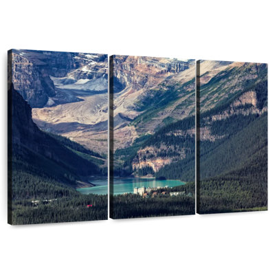Camion vue en angle du château de Lake Louise