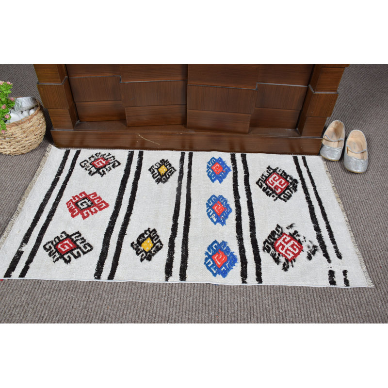 Elegant Turkish Geometric Patterned Door Mat With Vibrant Stripes
