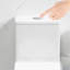 Toilette conforme 17 po, chasse double 1,1 / 1,6, cuve sans rebord, siège à fermeture en douceur, blanc brillant, installation brute de 12 po, utilisation efficace de l'eau à proximité