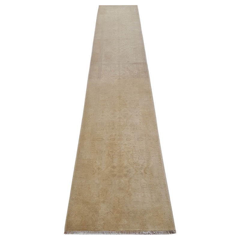 Daugherty Hand Knotted 2.6x18 Beige Runner