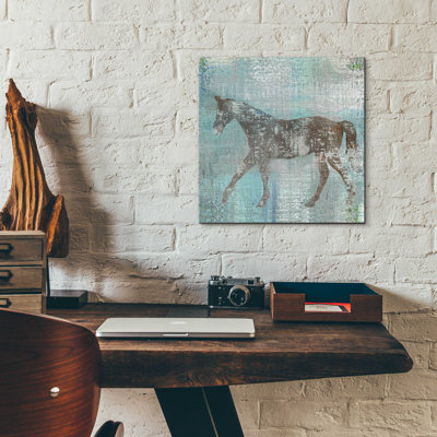 "Cheval I flippé brun" par Studio Mousseau