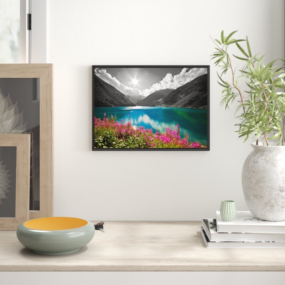 Gerahmtes Wandbild Blumenwiese See