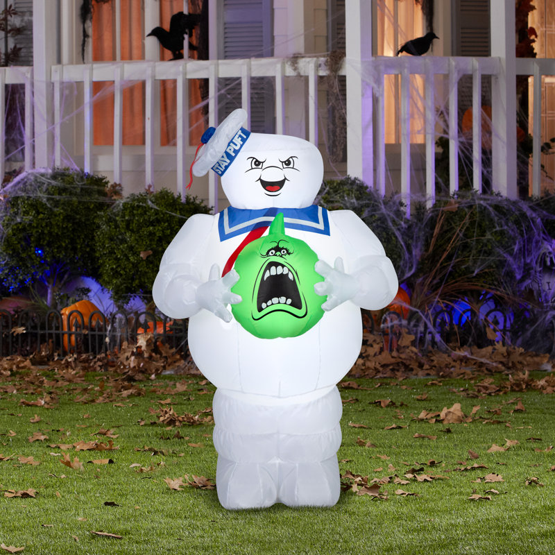 Airblown Stay Puft avec citrouilles fantômes