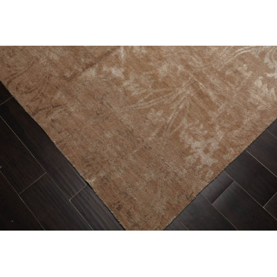 Esmerlda Performance Silk Indoor Rug