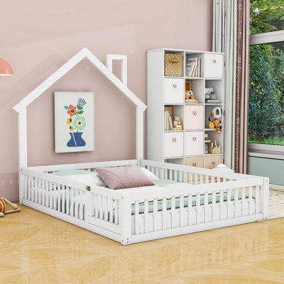Structure de lit double en bois avec garde-corps