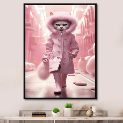 Chat blanc Fashionista en manteau rose
