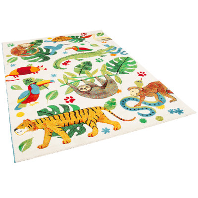 Mcconkey Machine Woven Green Rug