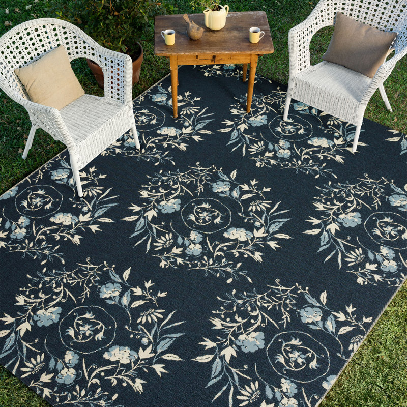 Tapis bleu Germanton, Rectangle 5 pi 3 po x 7 pi 8 po