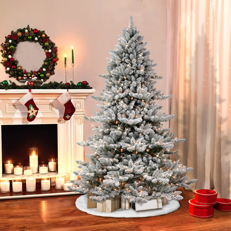 Lighted Spruce Christmas Tree, 7.5' H