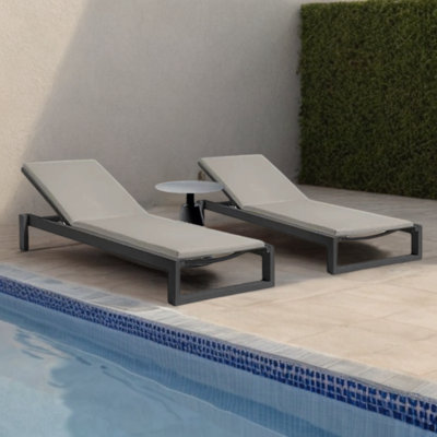 Durable Corrosion-Resistant Outdoor Lounge Chair Outdoor Metal Chaise Lounge Set with Table , Cushion Included