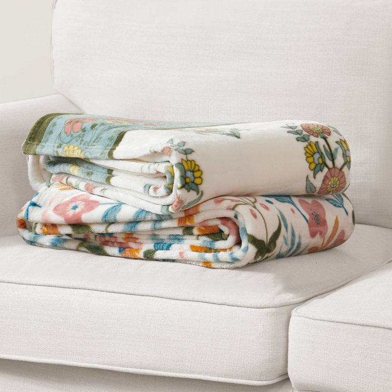 Jessica Simpson Plush Throw Blanket
