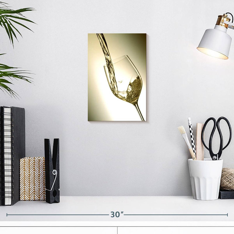Yarlin White Wine Flow, 12" H x 8" W