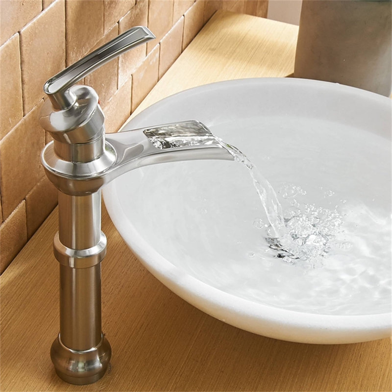 Robinet pour salle de bain à un trou avec ensemble de drain, Nickel brossé