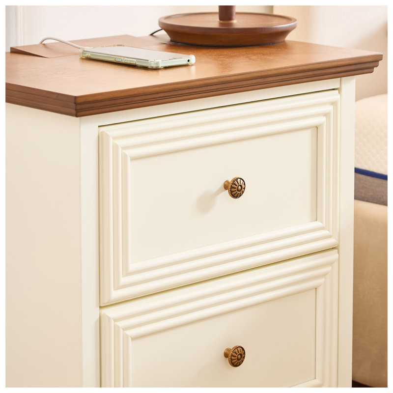 Table de chevet 22,9 po Mid-Century moderne avec station de recharge en bois massif brun et blanc