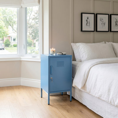 Metal storage cabinet