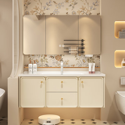 Armoire de salle de bain style français