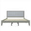 Très grand lit plateforme moderne de style Mid-Century californien, structure en bois massif robuste avec tête de lit capitonnée, tissu gris ardoise et fabrication en bois pour une chambre résidentielle