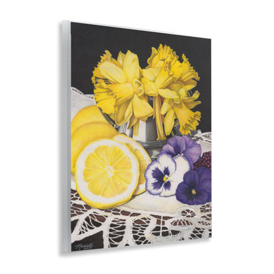 «Daffodils & Lemons Still Life» par Mardell Schuster