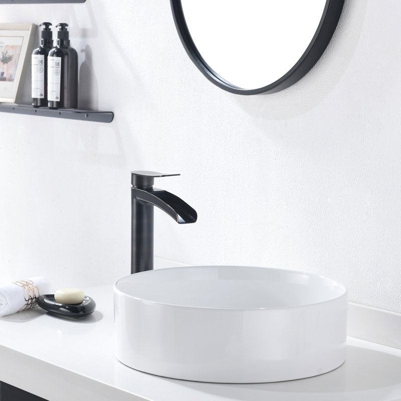 Single-handle Bathroom Faucet with Drain Assembly