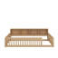 Lit simple au sol avec armoires et ports USB-938376197