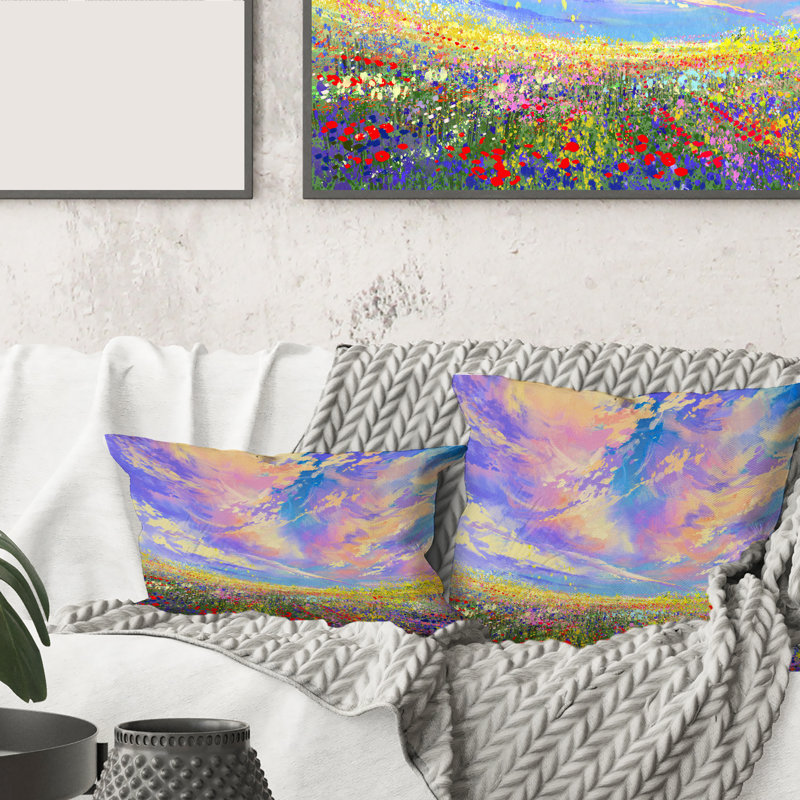 Housse de coussin rectangulaire avec insert Flowers in Field Under Gorgeous Clouds