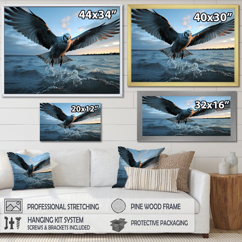 «Coastal Seabird Rising», reproduction sur toile, H 24 po x l 32 po x P 1 po, Cadre flottant blanc