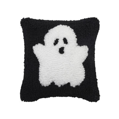 Mini Ghost Halloween Hooked Throw Pillow