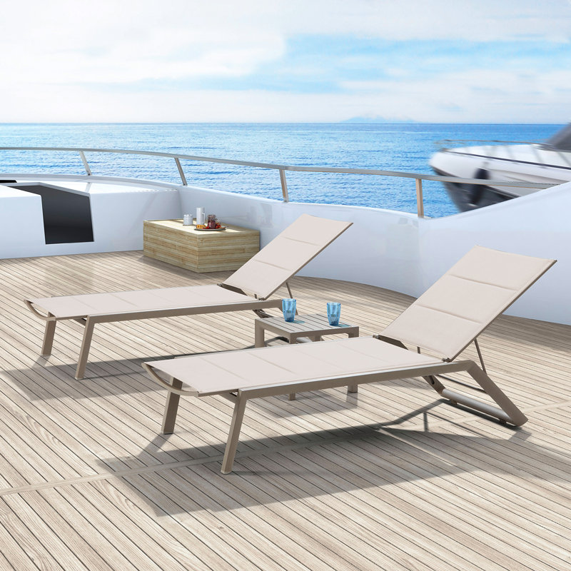 Ensemble de 2 chaises longues de patio avec table