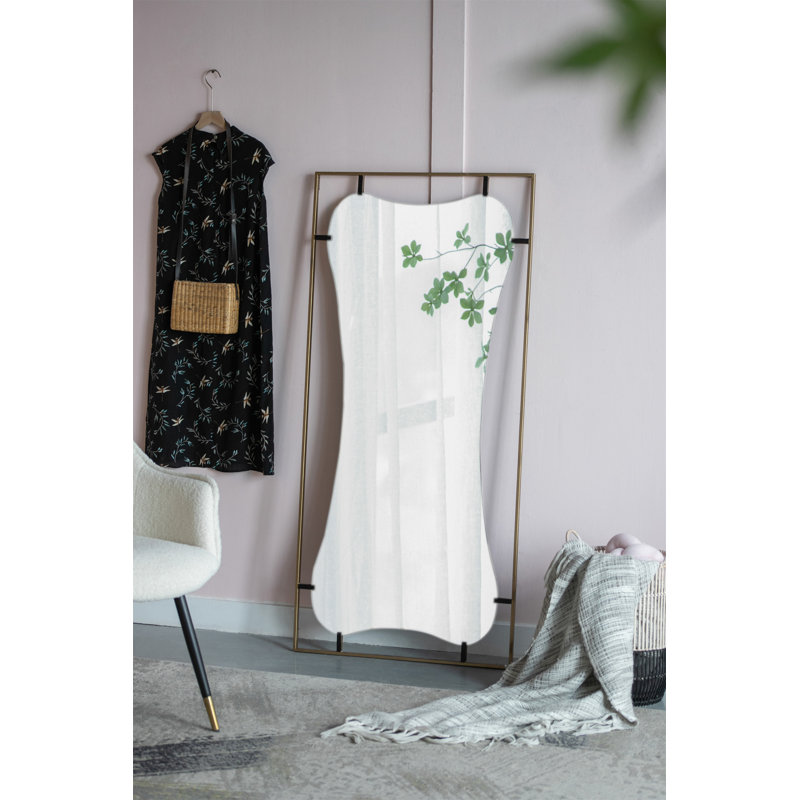 Miroir coquelicot 28 x 1,5 x 60 po avec cadre en métal de conception contemporaine pour salle de bain