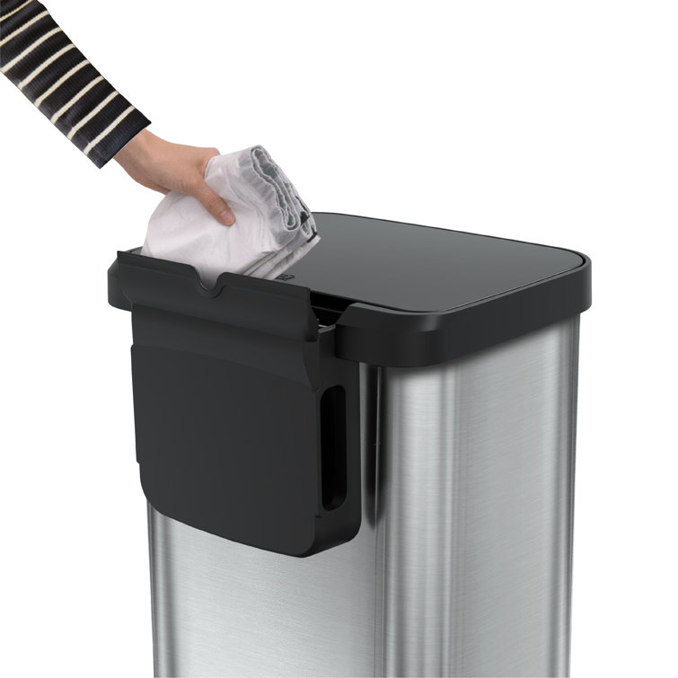 Glad XL Trash Can, Plastic Step-on Kitchen Trash Can, with Clorox Odor  Defense, Black