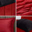 Édredon rouge et noir avec des taies décoratives douillettes en rouge et noir-122456948-122456943