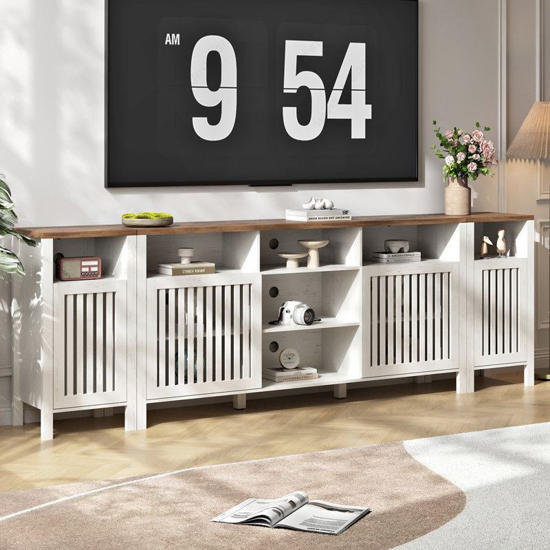 Meuble télé Farmhouse blanc avec portes grillagées, 7 compartiments de rangement ouverts, console multimédia avec tablettes réglables pour le salon