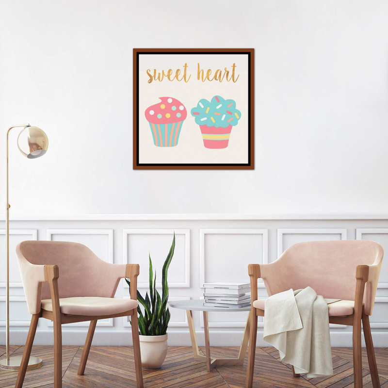 Cupcakes II - impression d'art graphique, Pas de tapis, H 26 po x l 26 po x P 1,5 po, Toile avec cadre brun