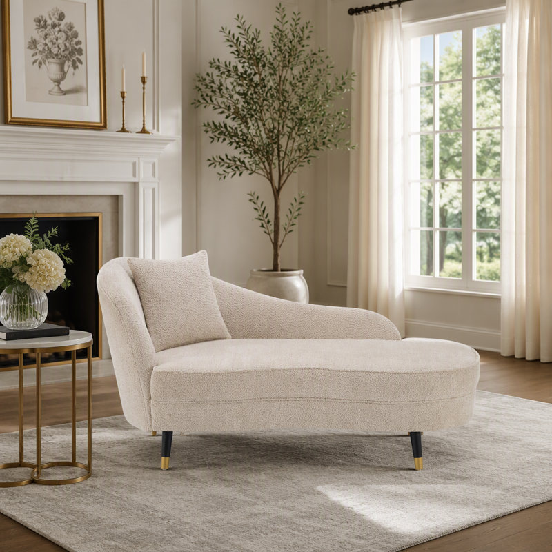 Chaise longue moderne incurvée avec revêtement doux et ergonomique pour des espaces de détente intérieurs élégants