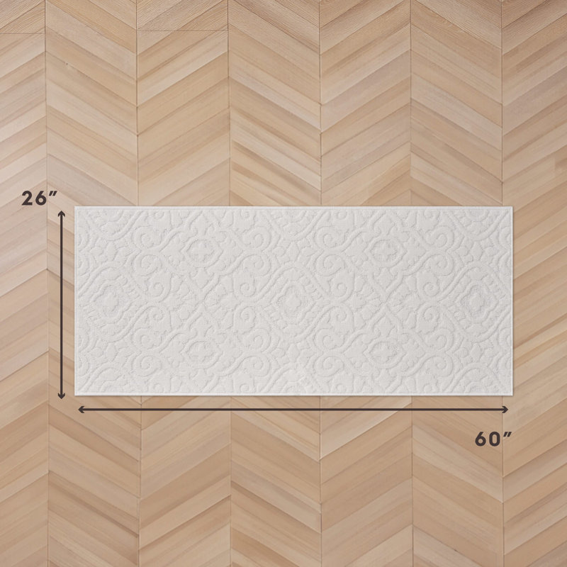 Feya Machine Woven Synthetic Aera Rug in White, Runner 2'2" x 5'