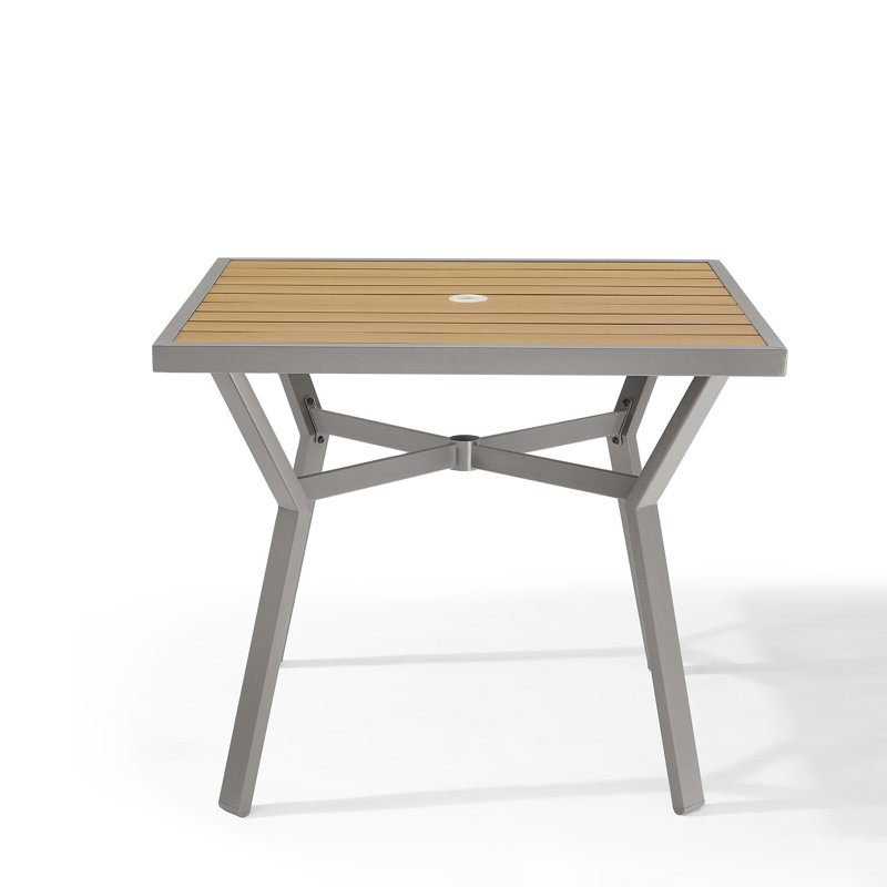 Table de salle à manger de patio