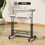 Bureau debout à hauteur réglable en chêne, plateau de table inclinable avec roulettes verrouillables et tablette de rangement, bureau de levage à prise électrique intégrée